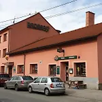 Koruna فندق Rožnov pod Radhoštěm