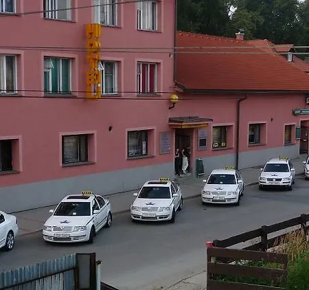 Koruna 酒店 Rožnov pod Radhoštěm